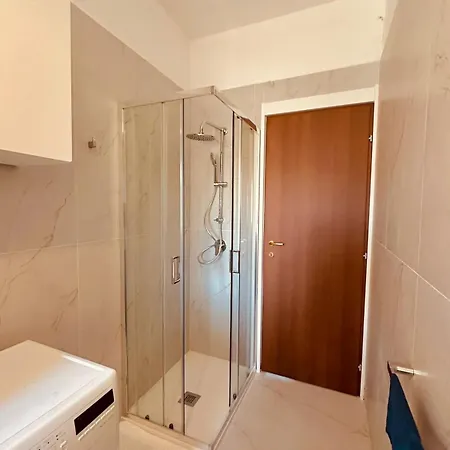 Modern Two-room Near M4 And Linate 아파트 밀라노